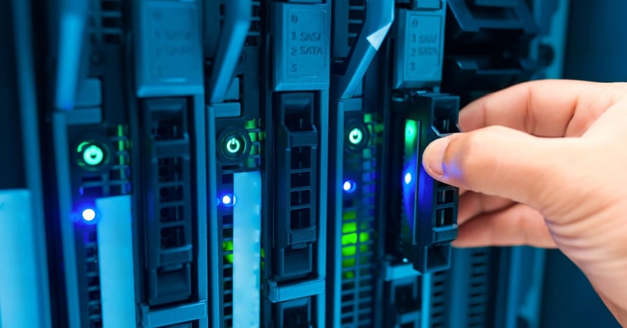 https://26622471.fs1.hubspotusercontent-eu1.net/hubfs/26622471/soluzioni%20di%20Data%20Center.jpg